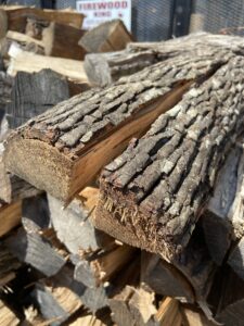 Hickory log suppliers | Firewood King Tulsa